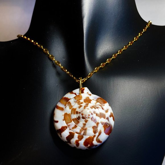 Natural Shell Shiva Nautilus Pendant Necklace Mermaid Statement Gold Plated 18" - Picture 2 of 9